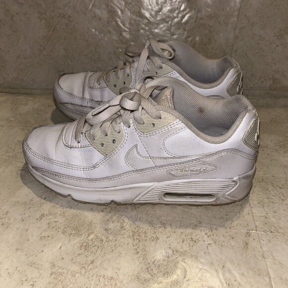 Nike Air Max 90 LTR GS Triple White Lace Up Casual Sneakers Youth Size 6 - Picture 6 of 11